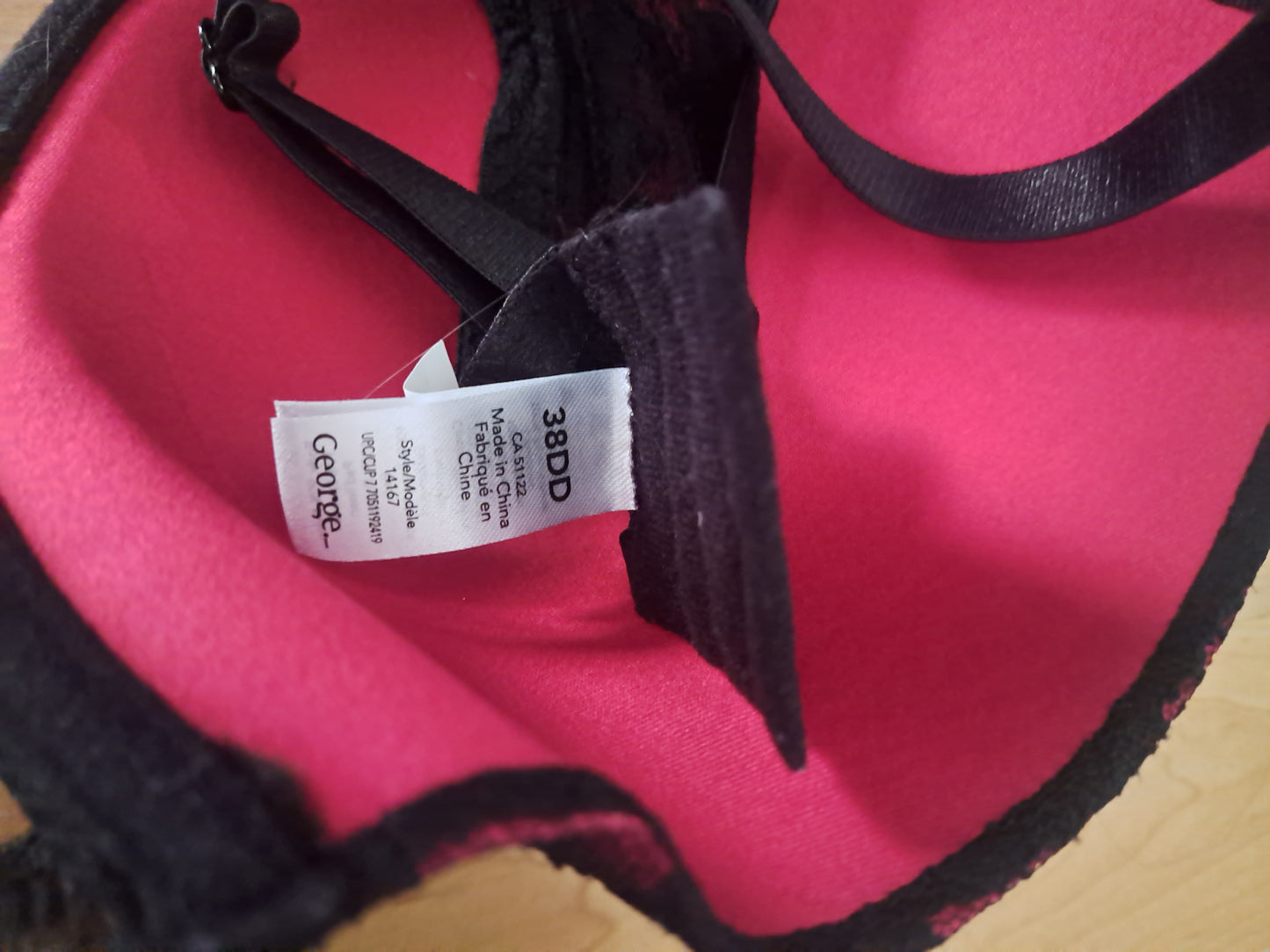 Soutien gorge rose et noir