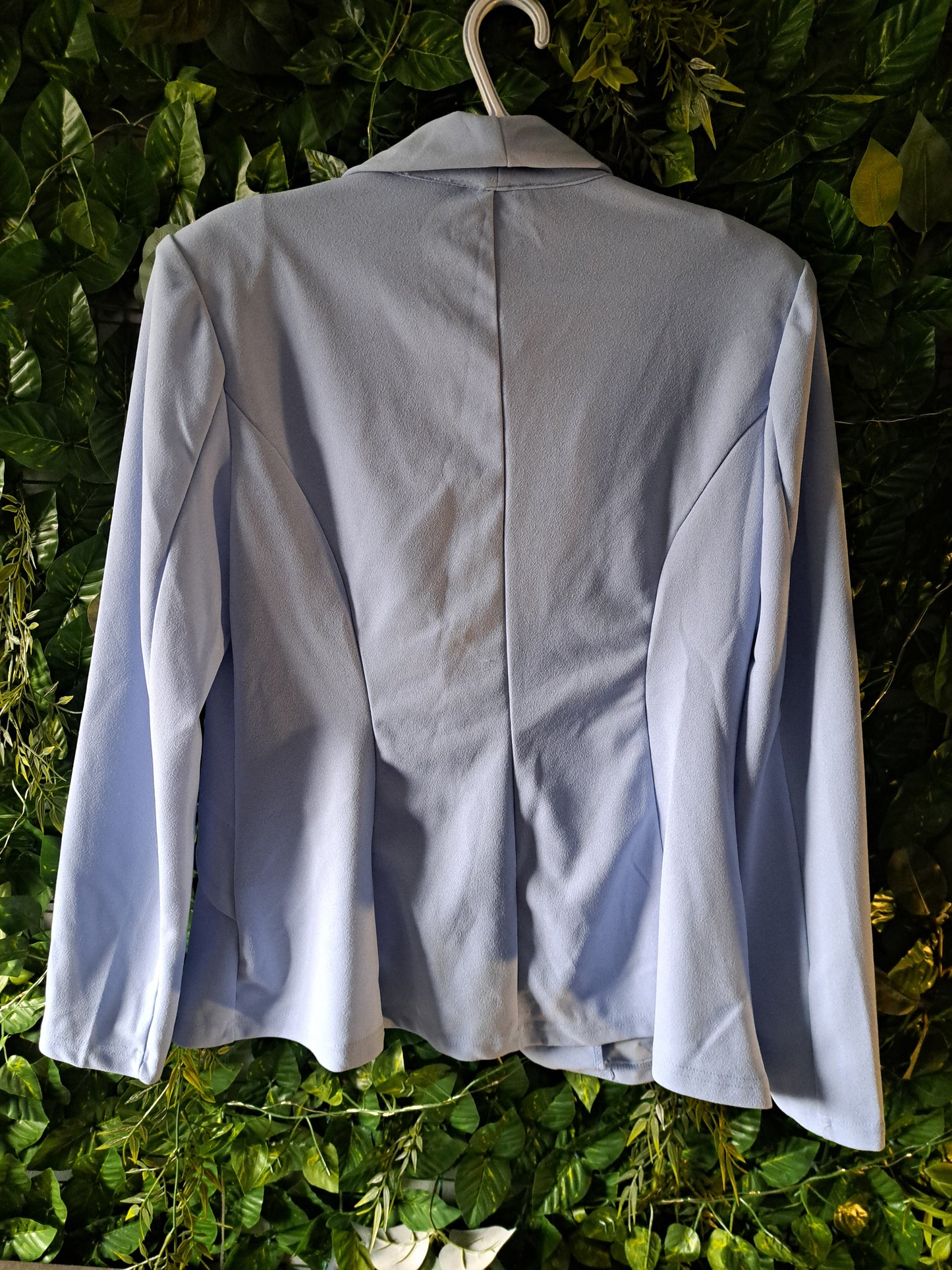 Veston lilas-bleu avec épaulettes
