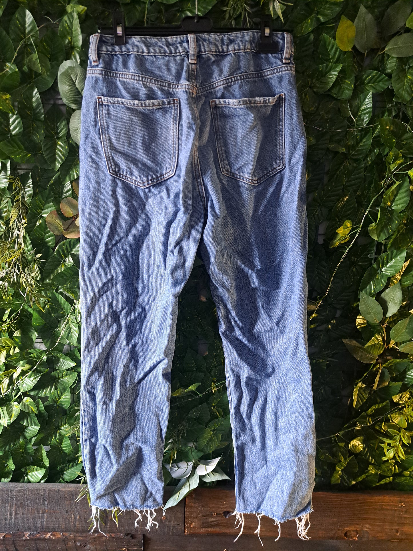 Jeans bleu pâle troué coupe vintage