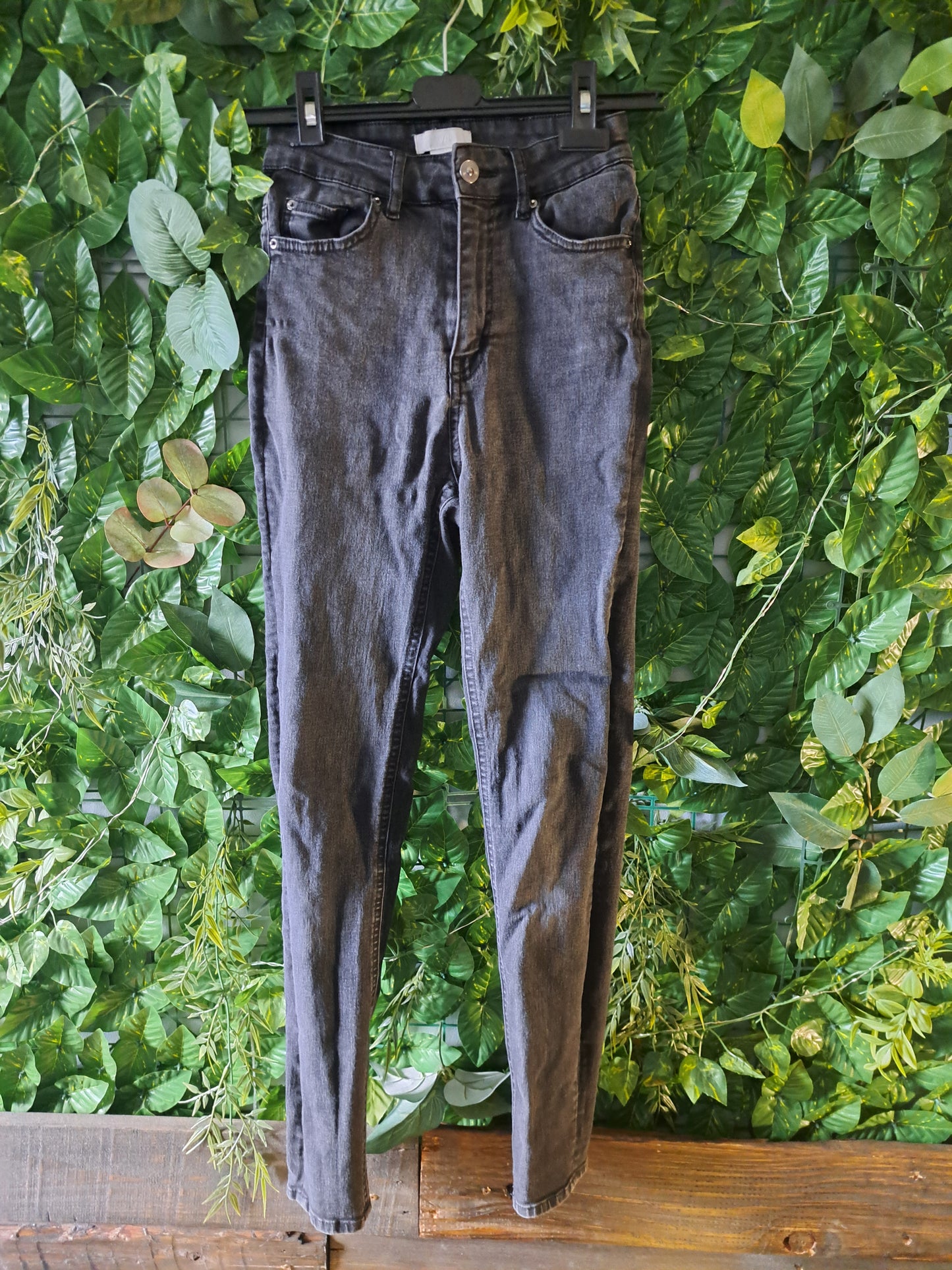 Skinny jeans gris foncé taille haute