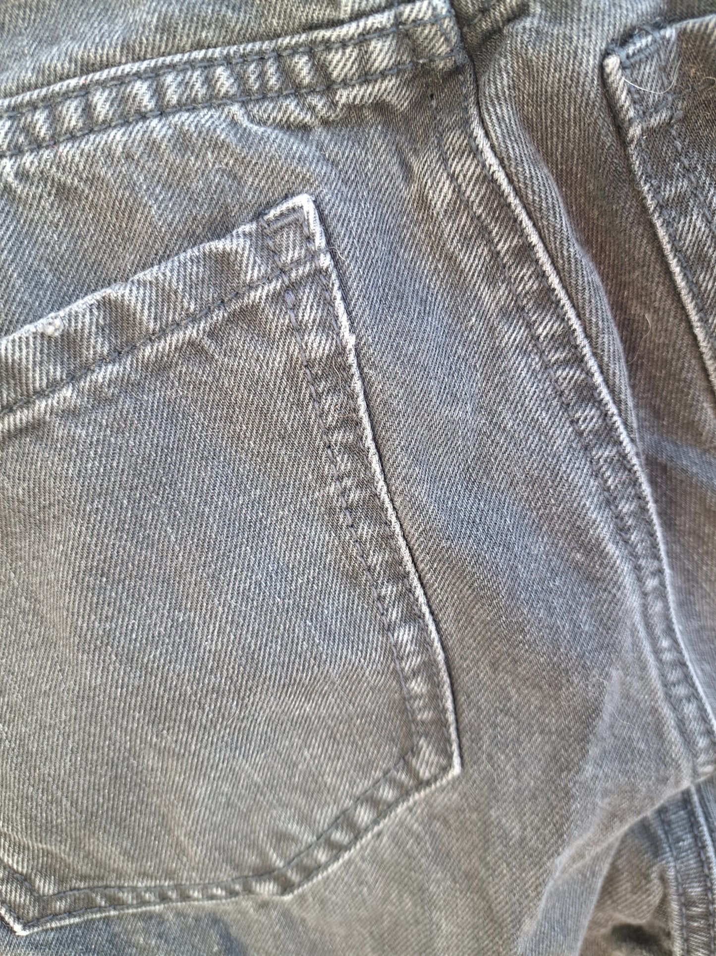 Jeans noir troué coupe droite vintage
