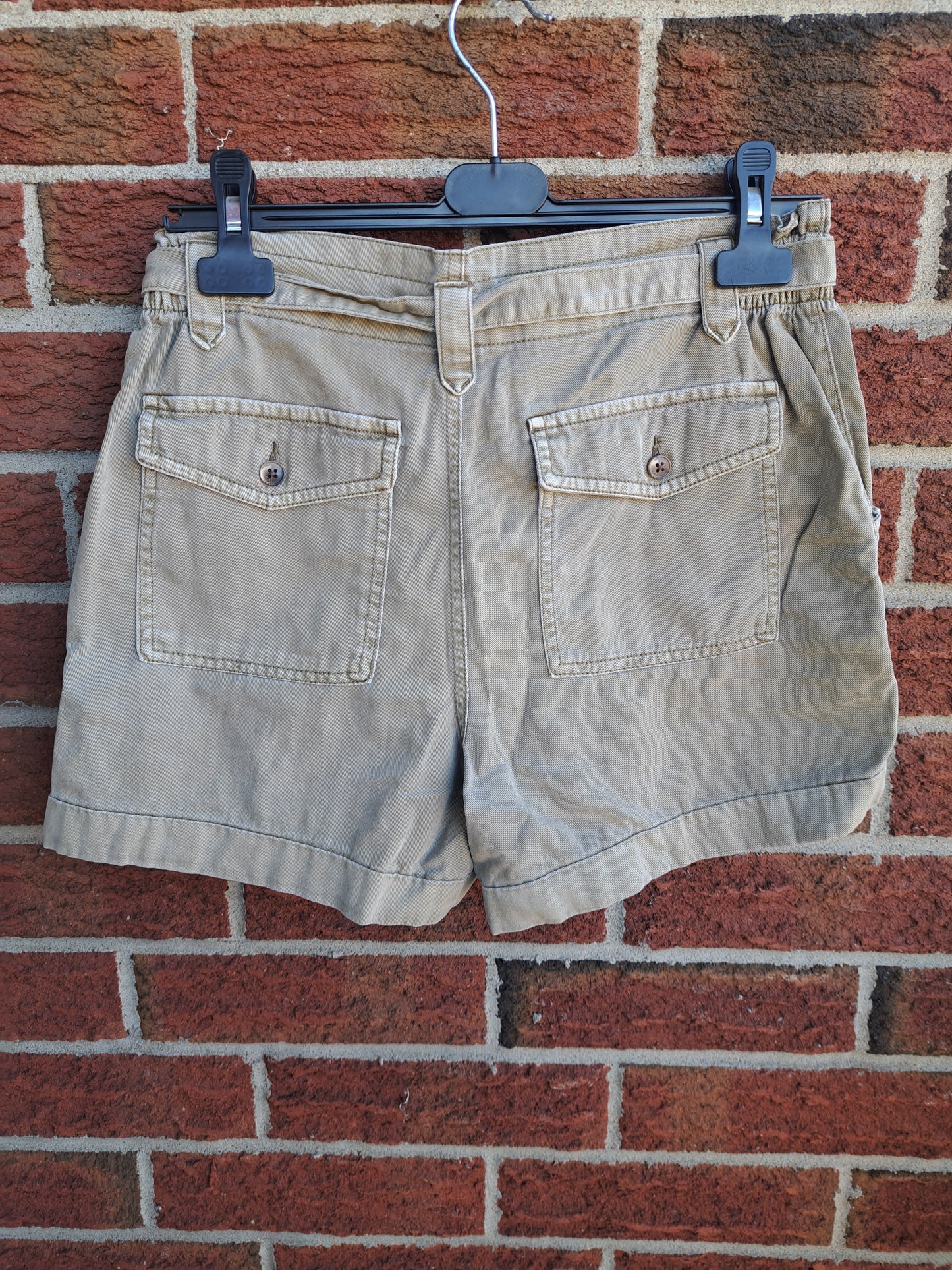 Short kaki avec poches