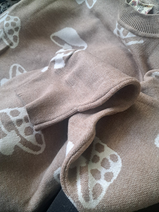 Chandail beige à manches longues avec motifs champignons