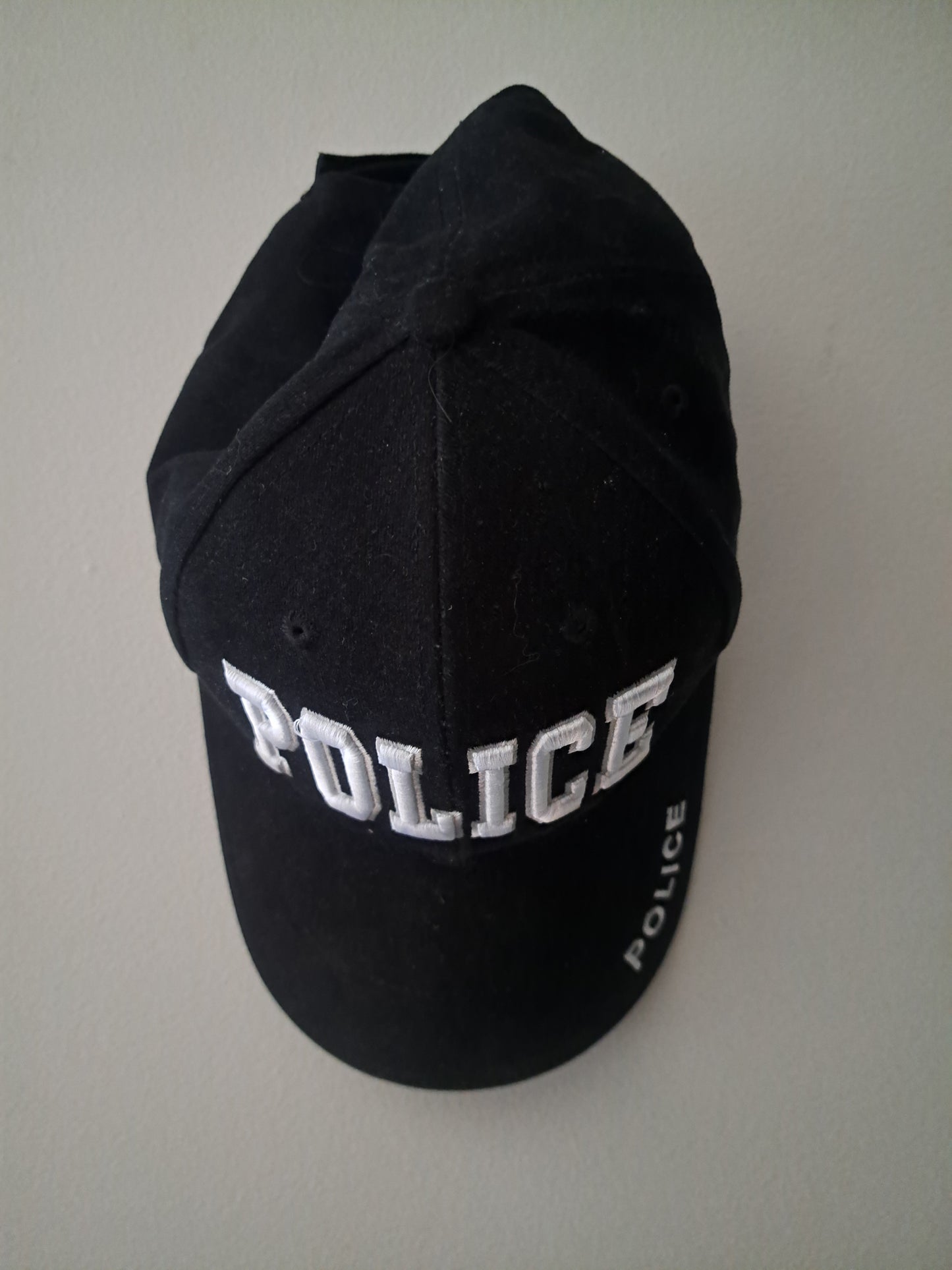 Casquette noire Police