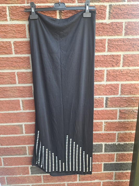 Grand foulard noir lourd
