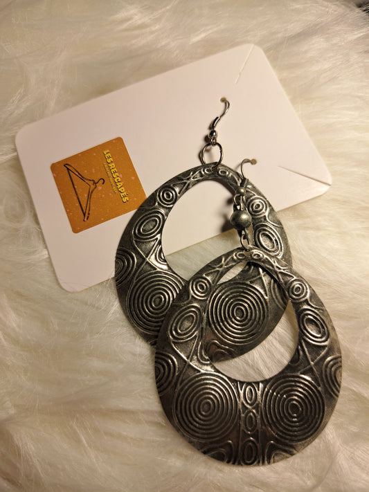 Grandes boucles d'oreilles métalliques ovales