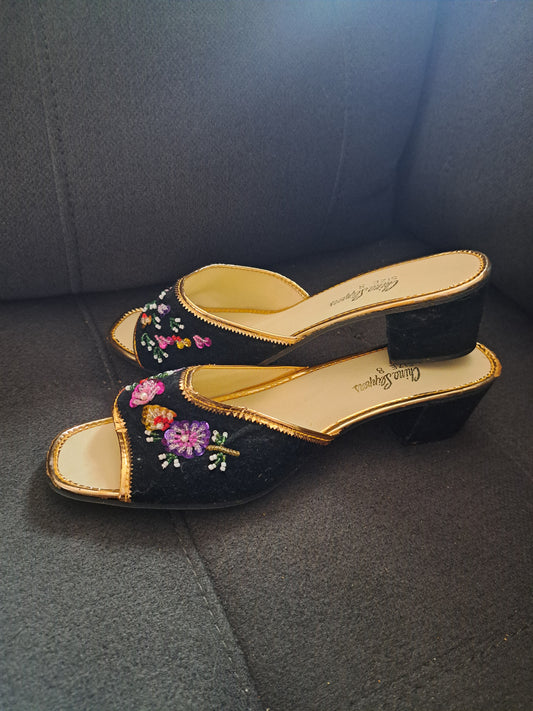 Chaussure talons carrés noirs motifs colorés