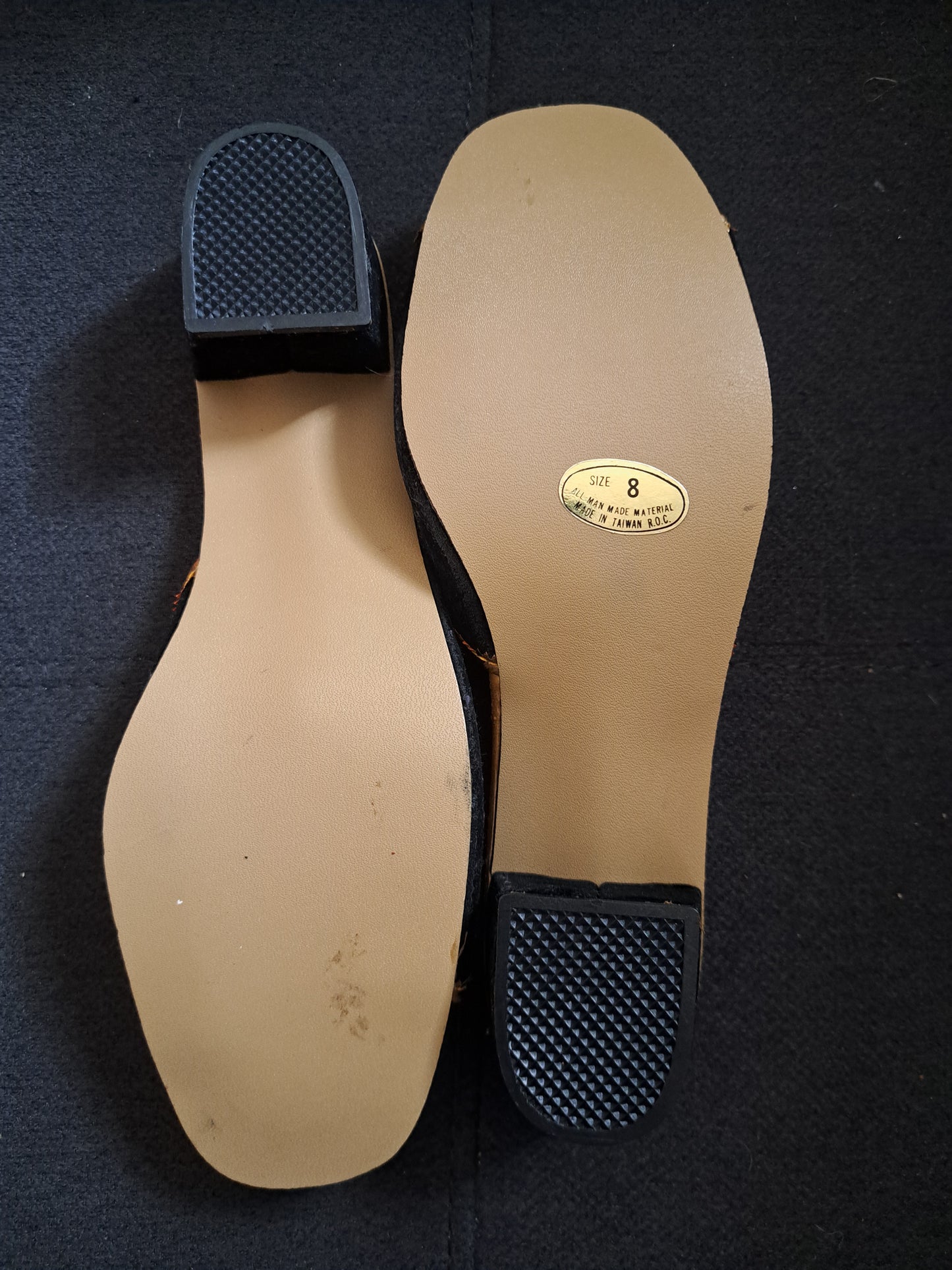 Chaussure talons carrés noirs motifs colorés