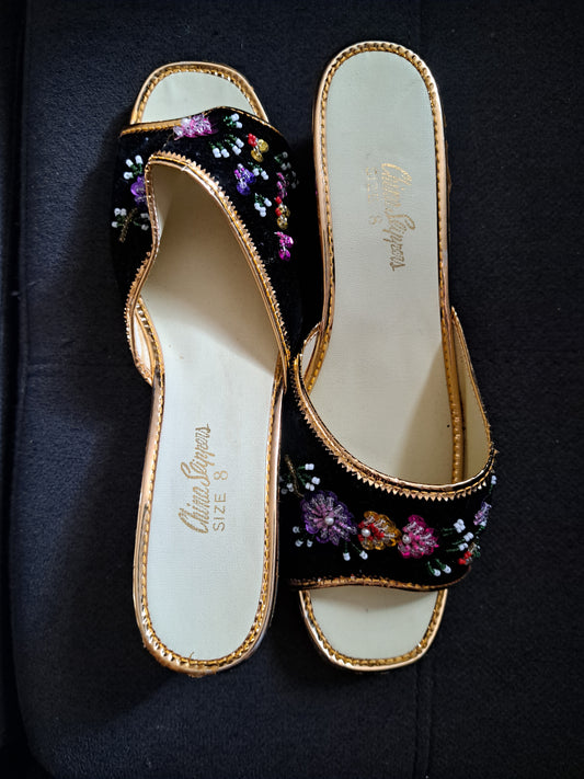 Chaussure talons carrés noirs motifs colorés
