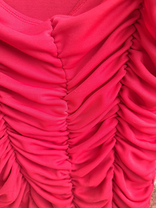Haut rouge sans manches extensible