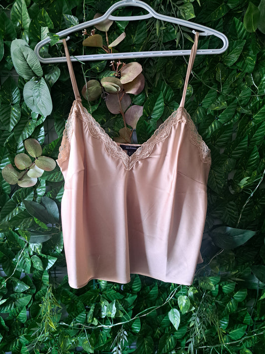 Camisole satinée dorée