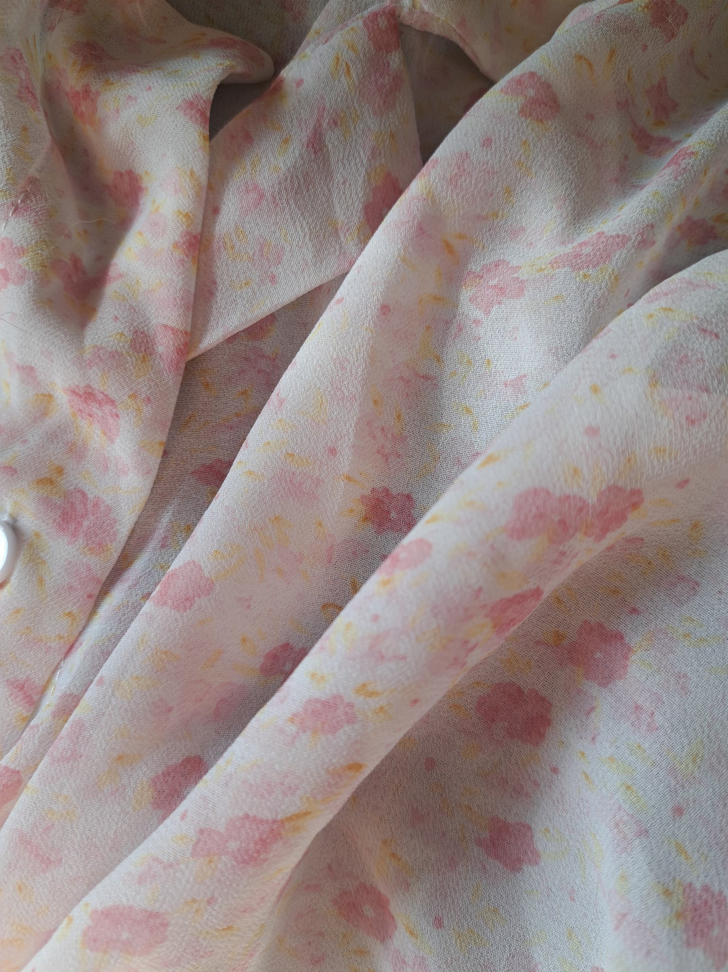 Chemise à manches courtes blanche et rose transparente