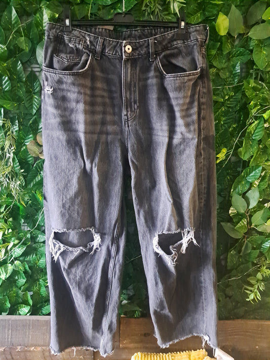 Jeans gris foncé avec trous