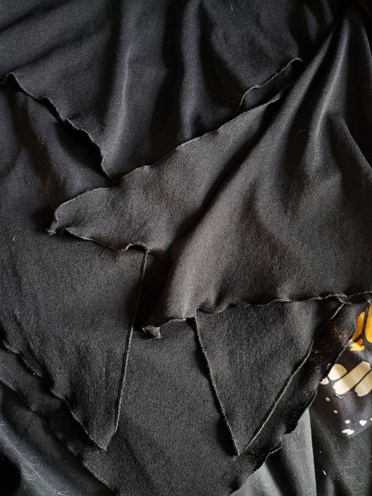 Chandail noir à manches longues et bretelles