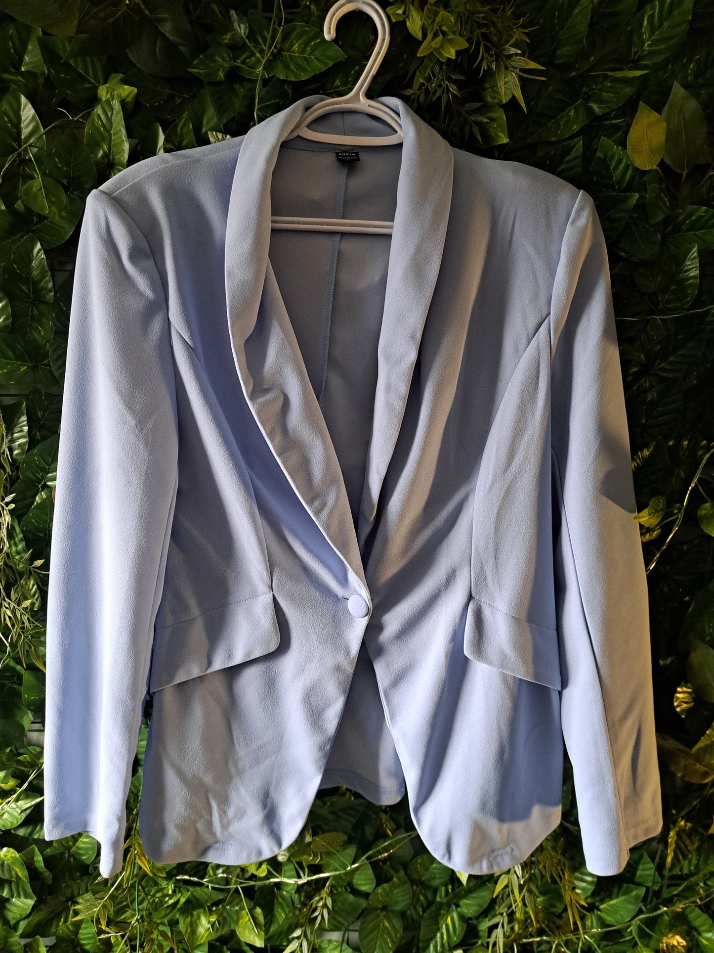 Veston lilas-bleu avec épaulettes