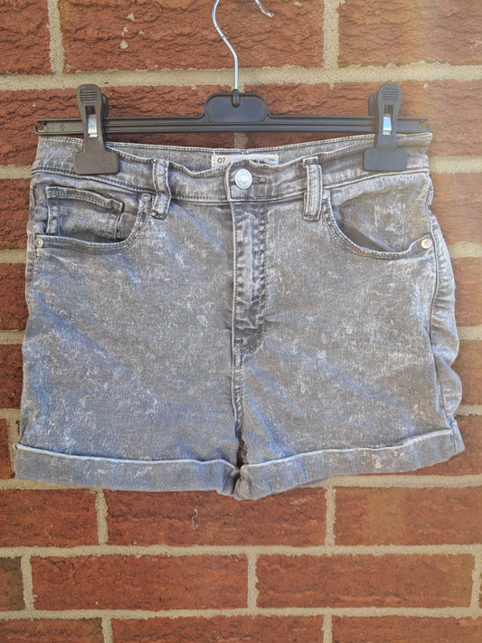 Short en jeans gris