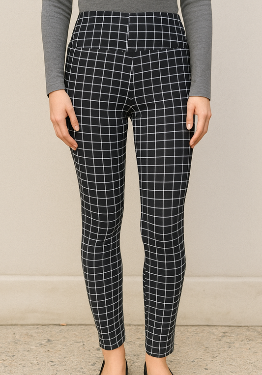 Pantalon serré noir et blanc à carreaux