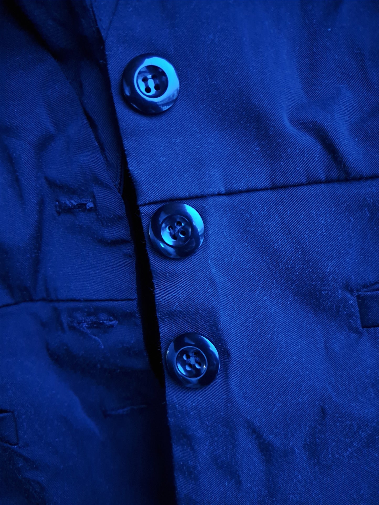 Veston noir avec boutons