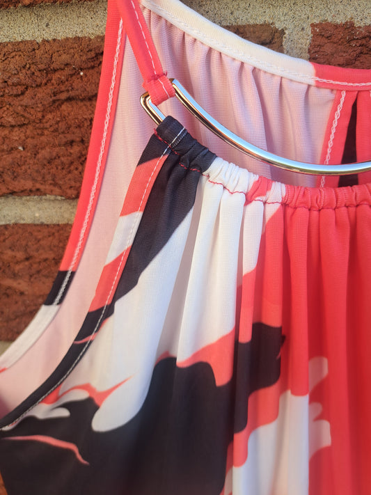 Camisole rouge, noire et blanche avec col rond doré