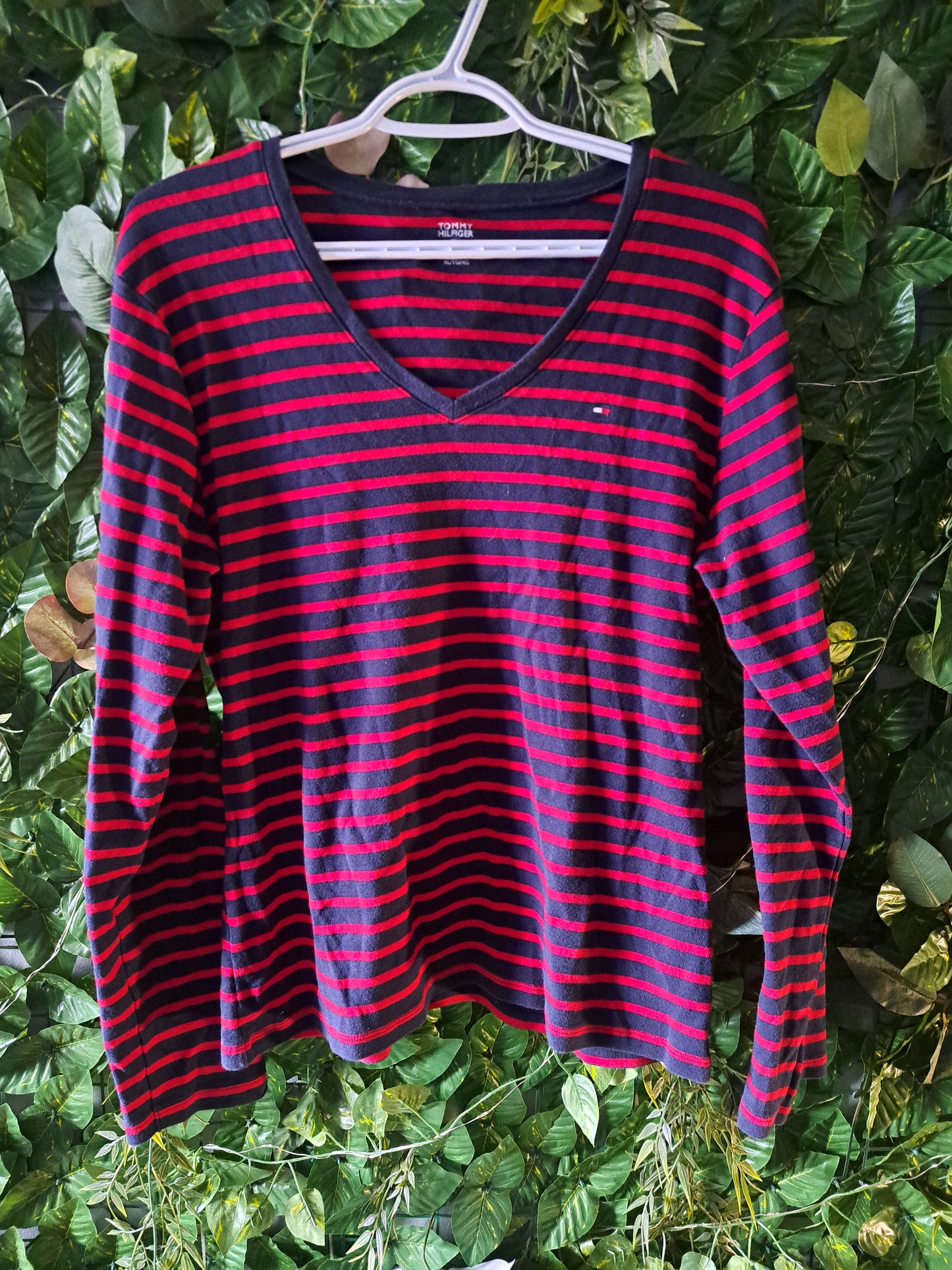 Chandail ligné rouge et bleu marin Tommy Hilfiger