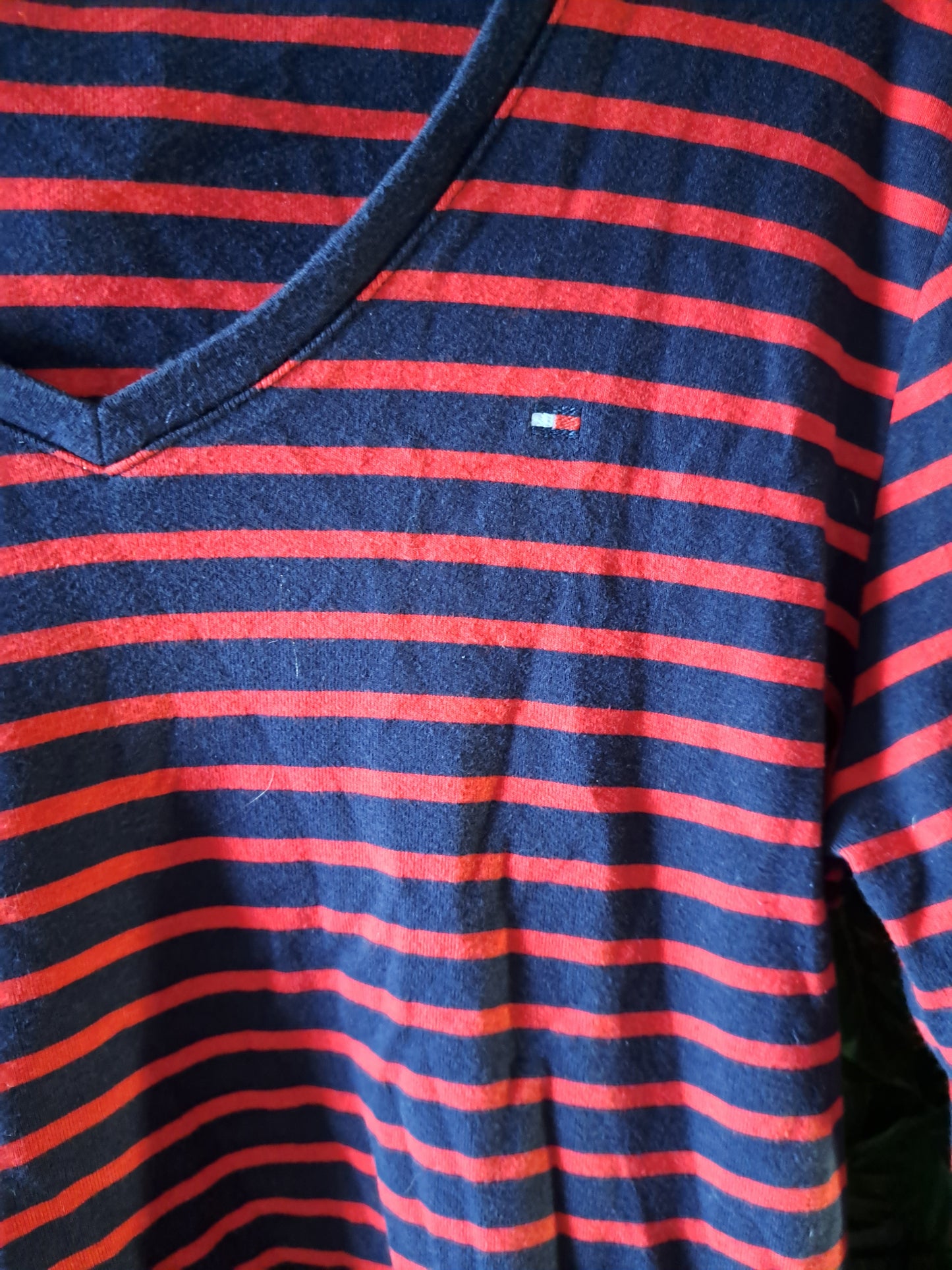 Chandail ligné rouge et bleu marin Tommy Hilfiger