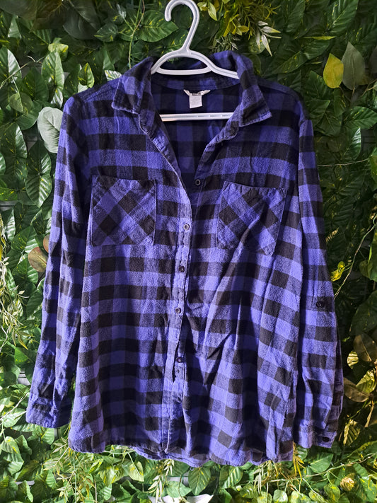 Chemise à carreaux bleue et noire