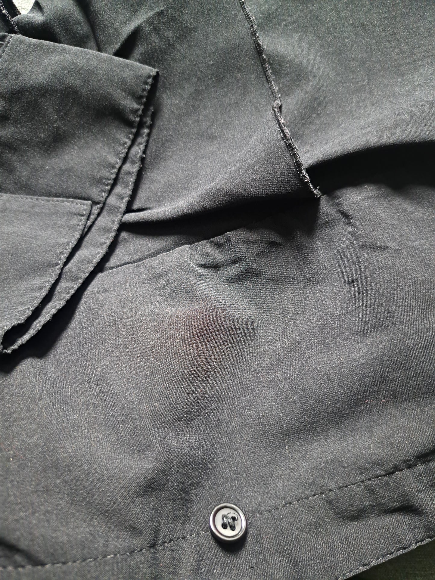 Chemise à volants noire, manches longues