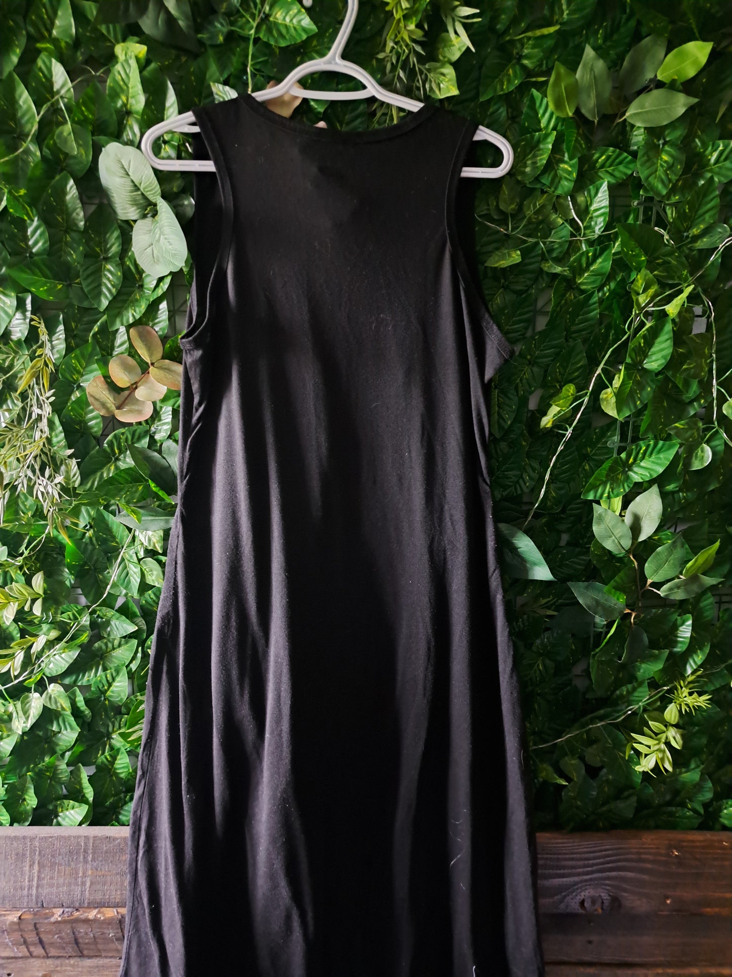 Robe longue noire avec chat égyptien