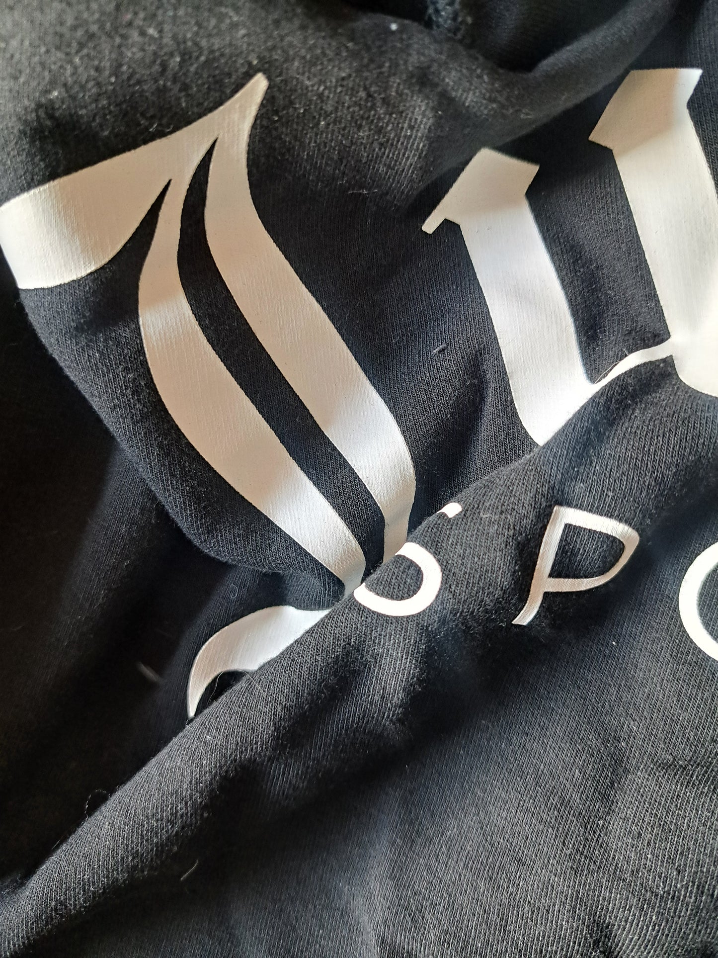 Chandail à manches longues avec capuche noire Juicy Sport
