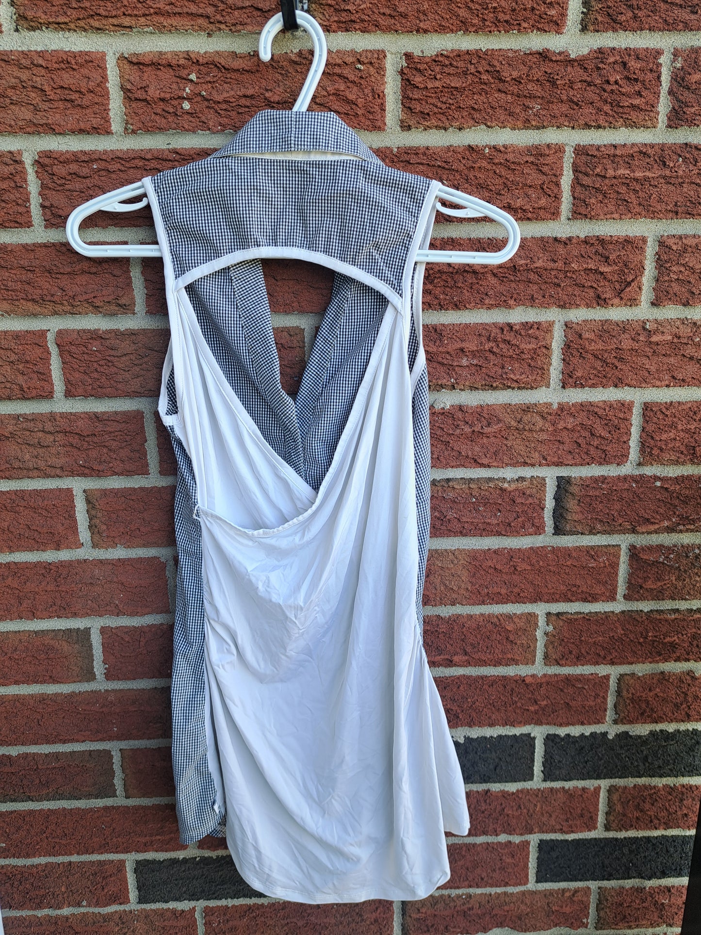 Robe-chandail long sans manche avec collet