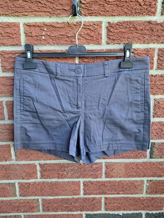 Short gris coupe régulière