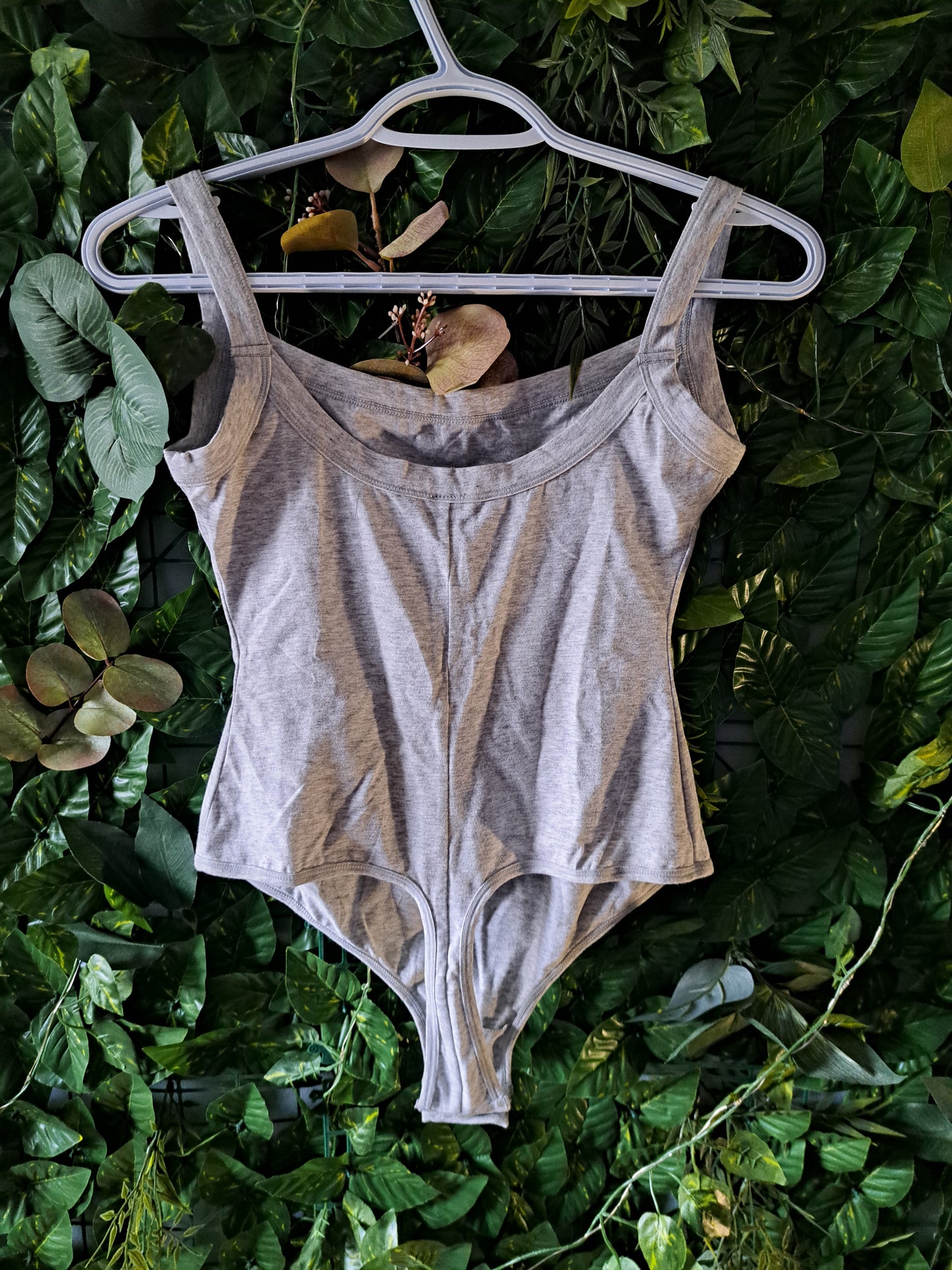 Camisole body grise pâle avec étiquette
