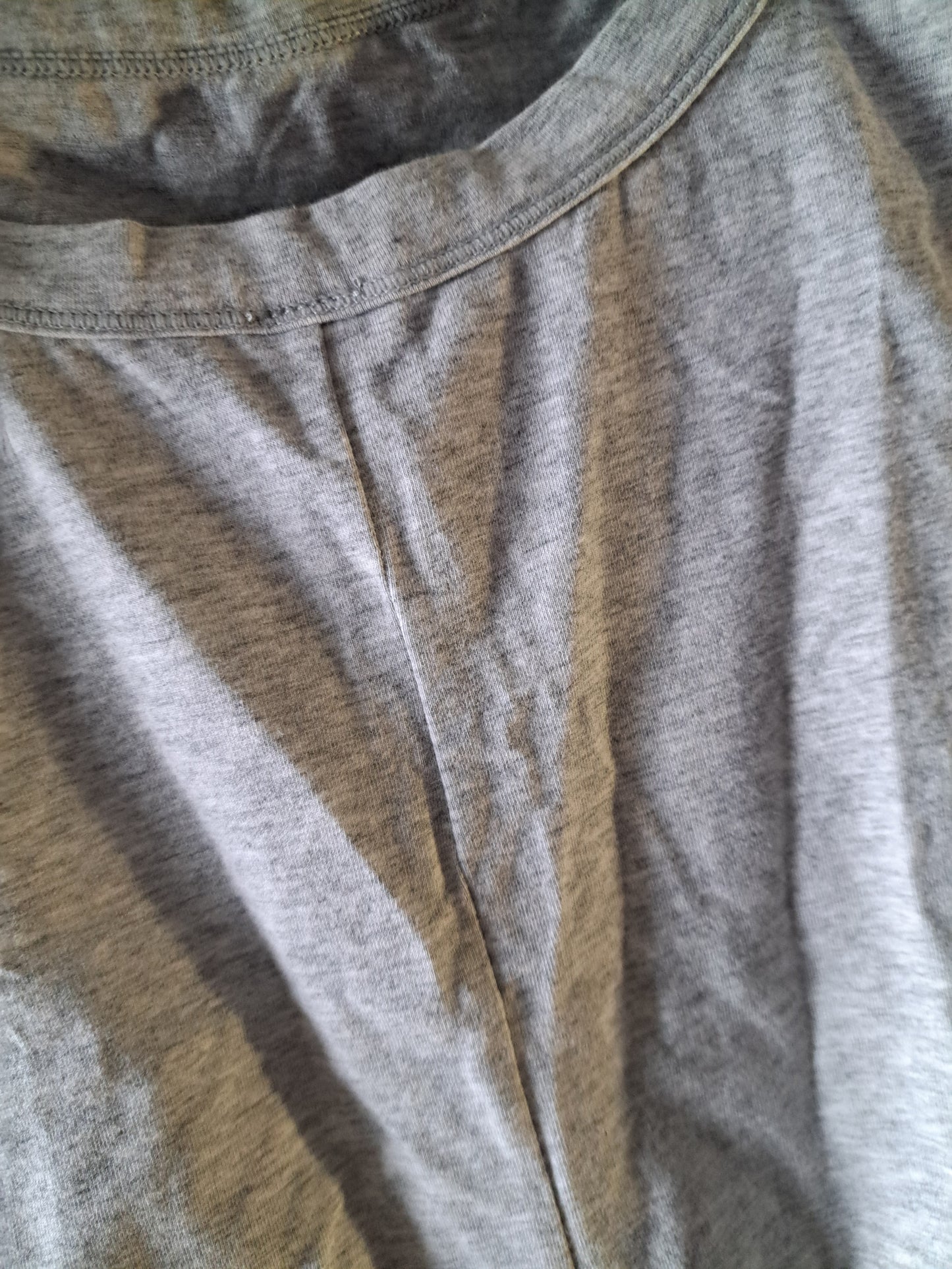 Camisole body grise pâle avec étiquette