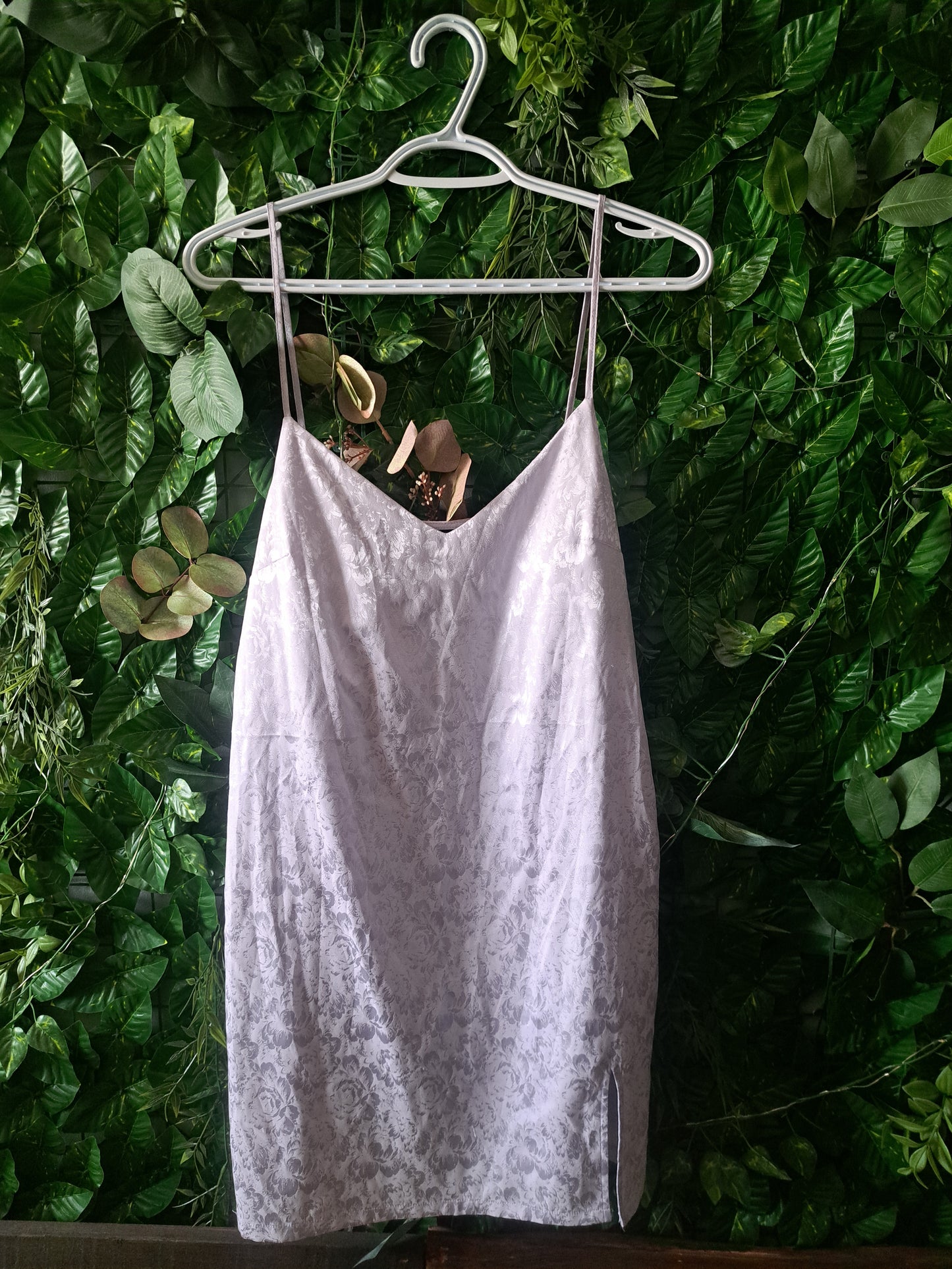 Robe-nuisette lilas avec petites fleurs