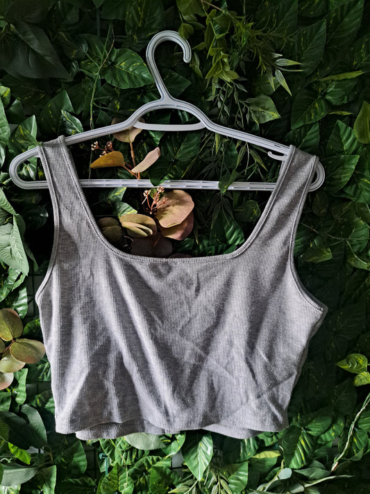 Camisole courte avec boutons gris