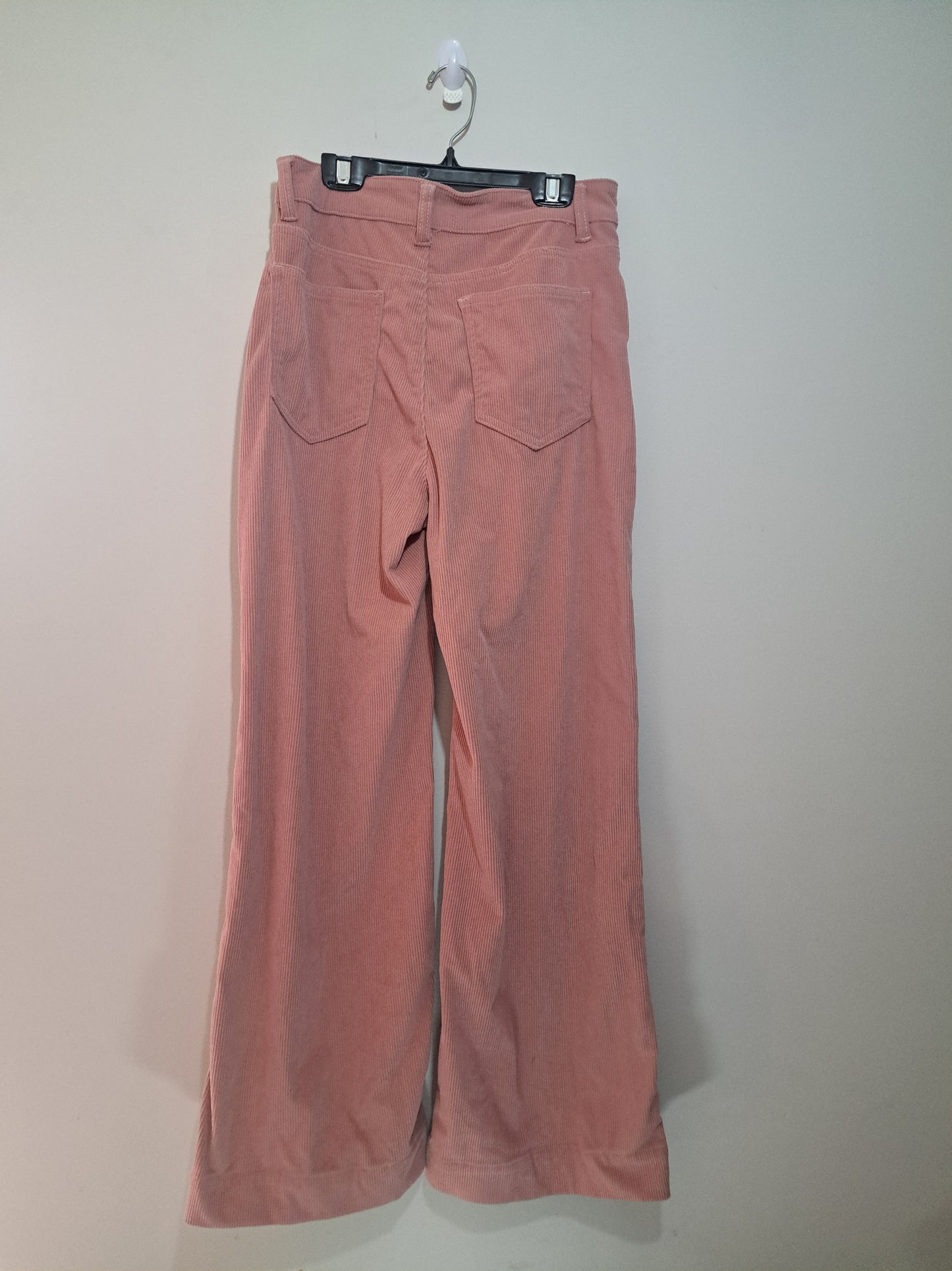 Pantalon style velours rose bas large