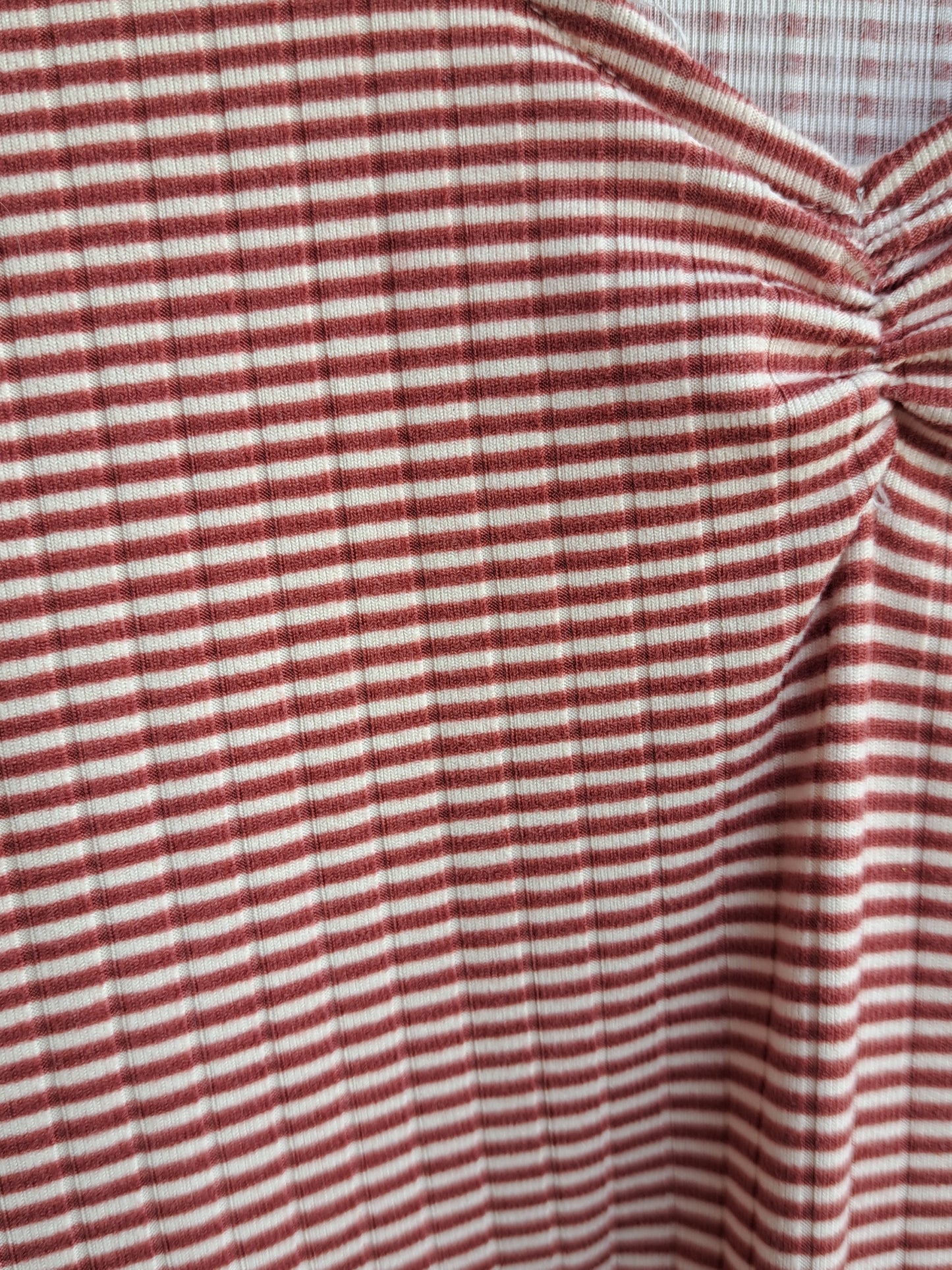 Robe à manches courtes rayé blanche et rouge