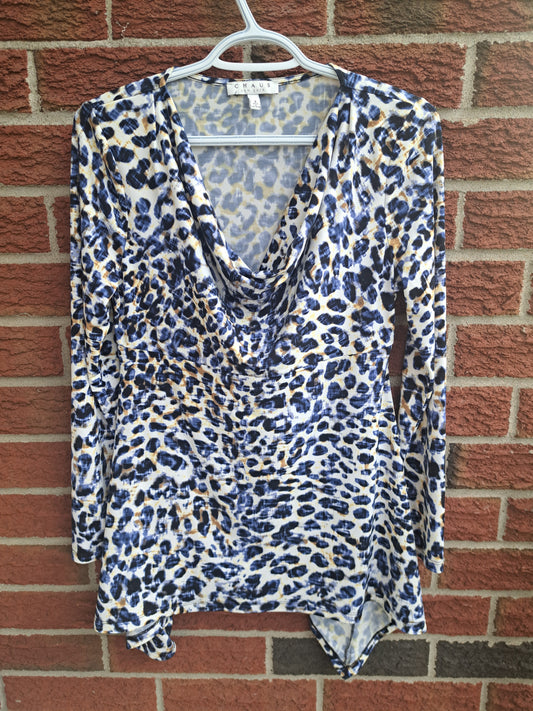 Chandail bleu et blanc motifs léopards manches longues