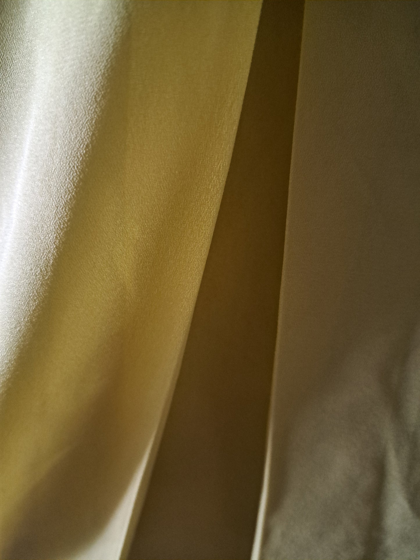Haut sans manche transparent jaune