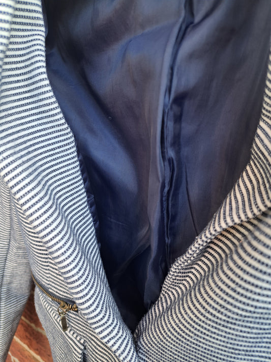 Veston chaud rayé bleu marin et blanc