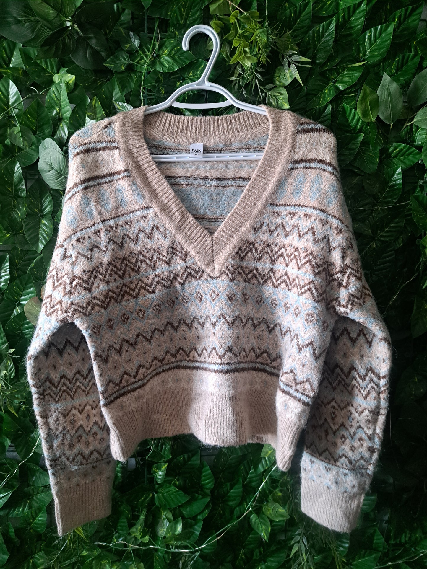 Chandail de laine à manches longues beige et bleu pâle