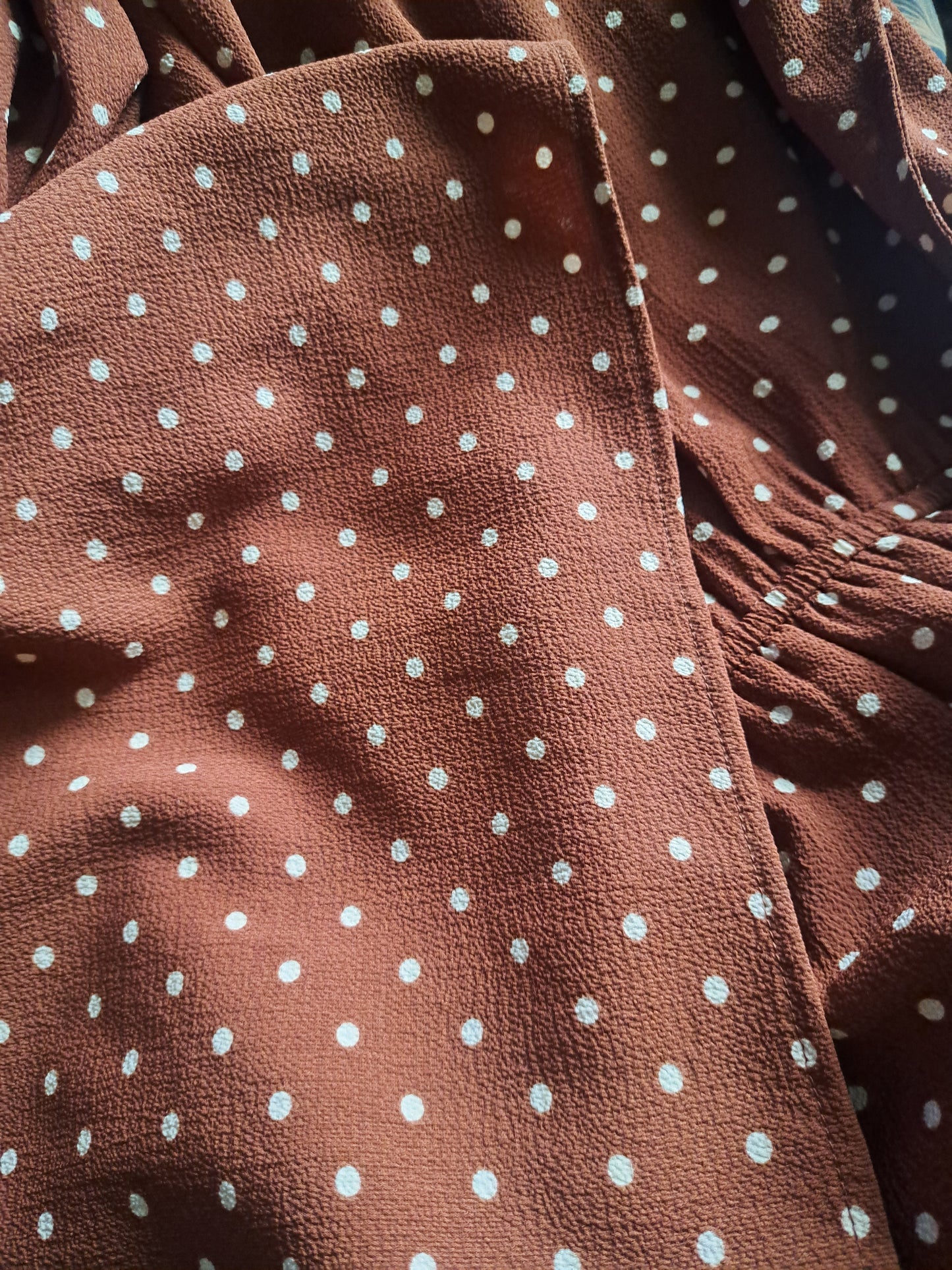 One-piece brun à pois