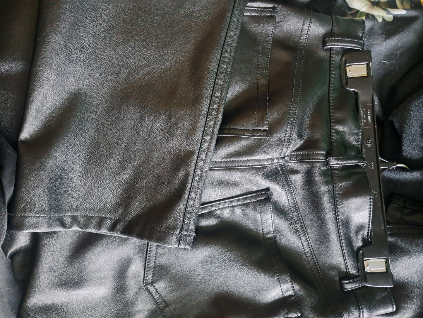 Pantalons en cuir avec poches
