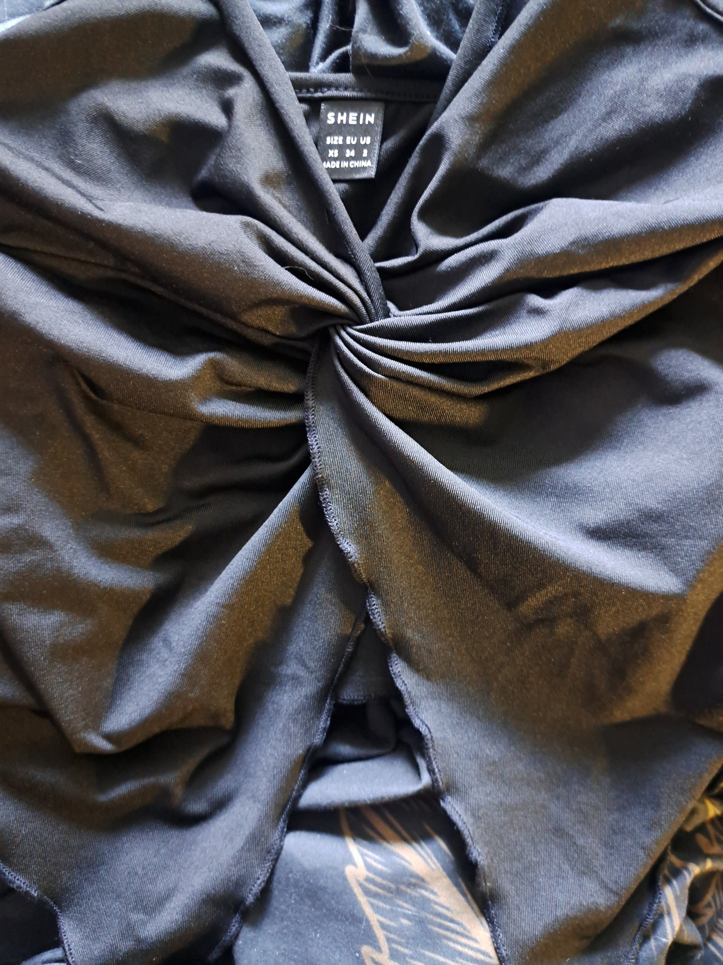 Camisole noir ''papillon'' croisée