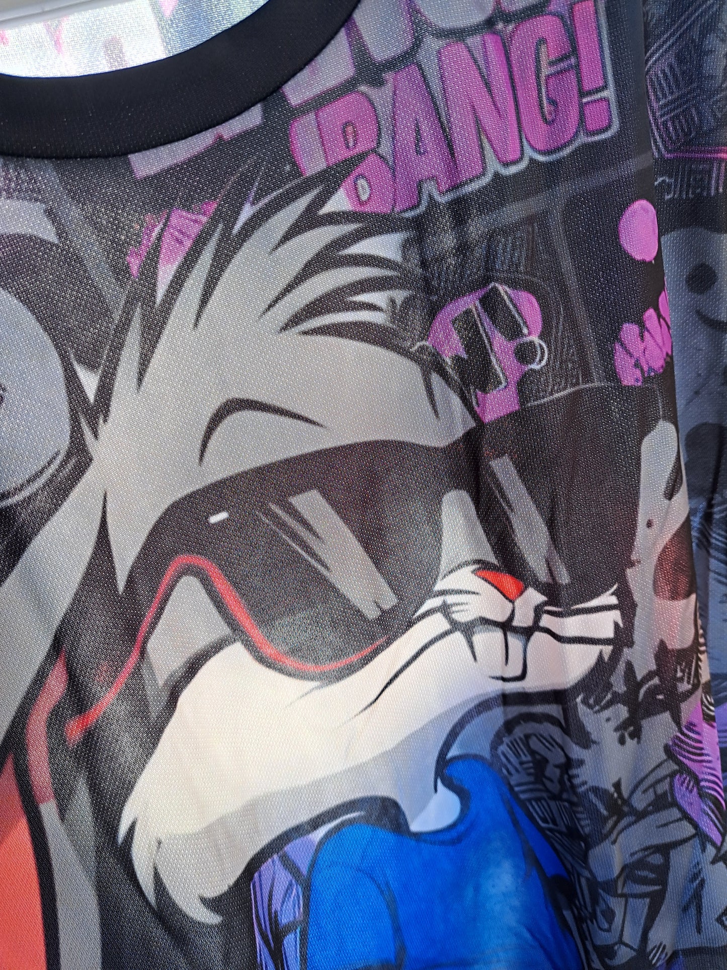 T-shirt noir avec lapin