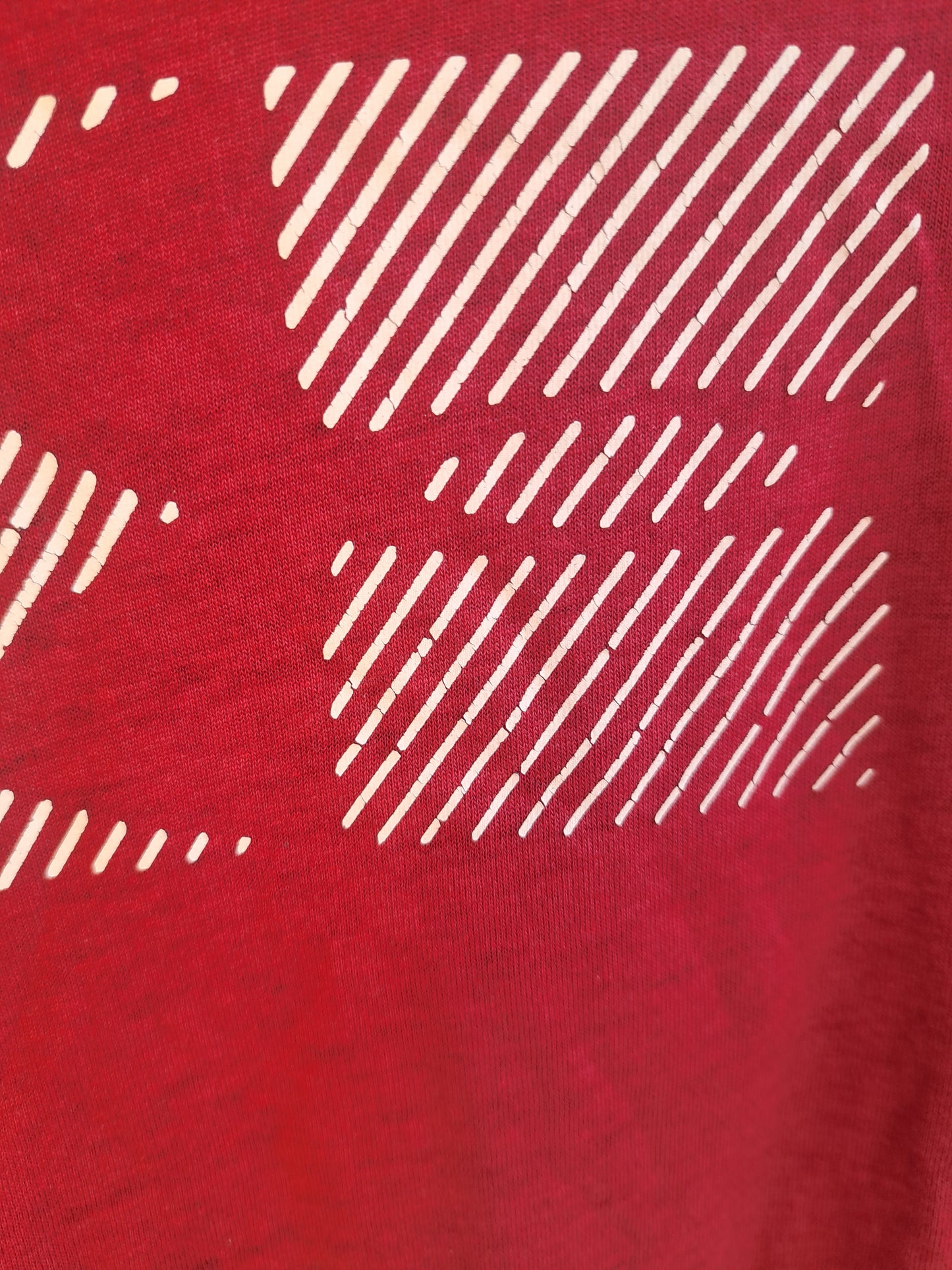 Chandail rouge avec logo