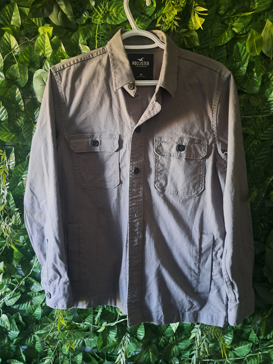 Veste-chemise grise Hollister avec boutons noirs