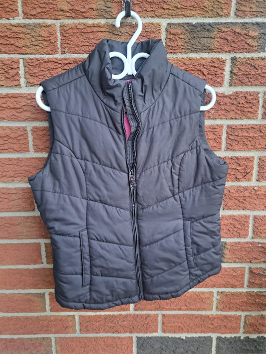 Manteau noir sans manches