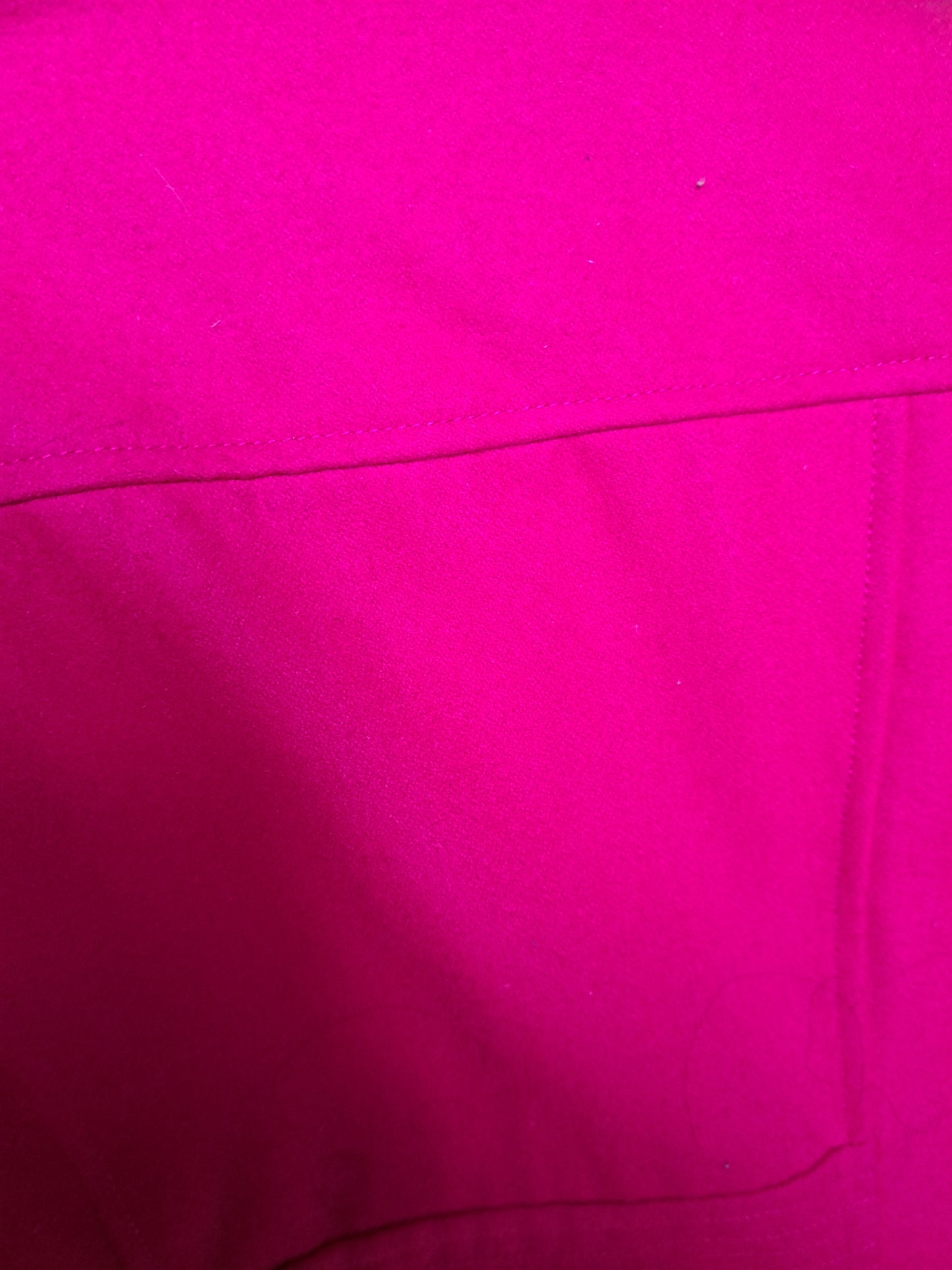 Manteau rose avec boutons et poches