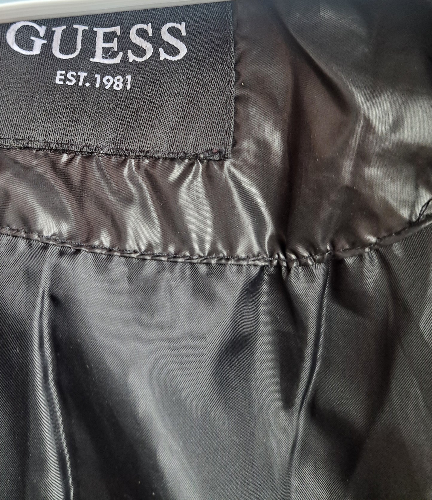 Manteau d'hiver noir guess
